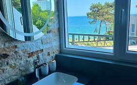 Mav Beach Villa